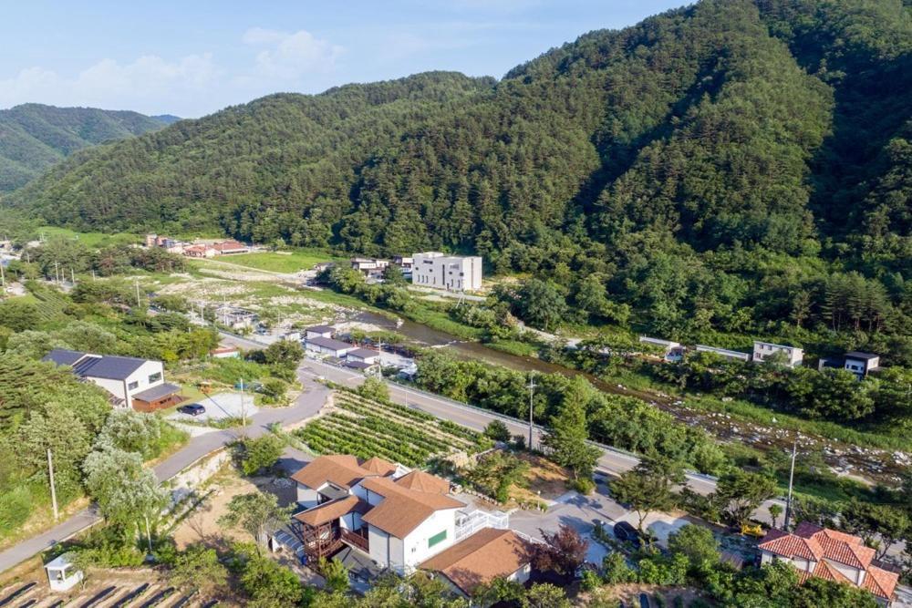 Gangneung Chunja Yeoinsook Hotel Kültér fotó